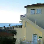Ammos Bay Apartment *